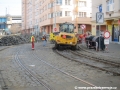 Ahlmann likviduje původní zádlažbu oblouků U Balabenky. | 26.2.2011