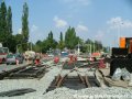 Rekonstrukce křižovatky Ohrada je v plném proudu, na místě již leží podstatná část kolejové konstrukce, dochází ke svařování kolejnicových styků a zásypu konstrukce štěrkem. | 24.7.2006