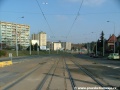 Za zastávkami Hlušičkova trať pár metrů pokračuje v přímém úseku