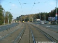 Levý oblouk tramvajové tratě před zastávkami Krematorium Motol