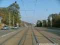 Klesání tramvajové tratě ve středu Plzeňské ulice ke Kotlářce za zastávkami Poštovka