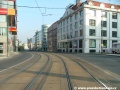 Levý oblouk přivádí tramvajovou trať ke křižovatce s Radlickou ulicí