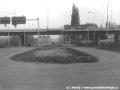 Pohled na opuštěný úsek zvýšeného tělesa obnovované části tramvajové tratě mezi zastávkami Krematorium Motol - Motol | 8.11.1987