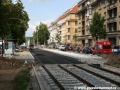 Kolejiště v prostoru zastávek Lotyšská kryje asfaltový zákryt z důvodu snazší údržby. | 24.6.2011