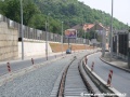 V úseku mezi zastávkami Škola Radlice a Laurová dochází k pokládce traťové koleje do centra. | 1.6.2008