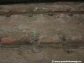 Odkrytá železobetonová deska pod původní kolejí do centra s viditelnými místy, kde byly umístěny podkladnice. | 19.9.2008