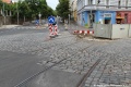 Oblouk Francouzská -> Moskevská během probíhající rekonstrukce. Koleje v levé části snímku jsou již po rekonstrukci, v pravé části snímku jsou patrné původní s původním poloměrem oblouku. | 23. 6. 2013
