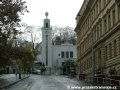 Pohled na ulici U Santošky ke kostele Československé církve husitské, kde byla konečná zastávka tramvaje. | 19.11.2005