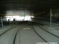Pohled na protisměrnou splítku od Hlavního nádraží, obě traťové koleje se slučují do protisměrné kolejové splítky.