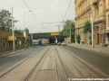 Původní stísněné poměry Seifertovy ulice mezi Řehořovou a Příběnickou ulicí. | 19.8.1995