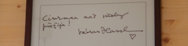 Ano, Jára Cimrman byl, je a bude věčný. Ostatně ne nadarmo se říká, že když Alexander Graham Bell zkonstruoval telefon, měl již tři nepřijaté hovory od Járy Cimrmana. | 21.7.2015