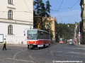 Vůz T6A5 ev.č.8733 projíždí u příležitosti Dne otevřených dveří Dopravního podniku Praha v průvodu tramvají křižovatkou horní Klárov | 22.9.2007