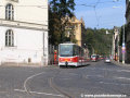 Vůz KT8D5.RN2P ev.č.9087 projíždí u příležitosti Dne otevřených dveří Dopravního podniku Praha v průvodu tramvají křižovatkou horní Klárov | 22.9.2007
