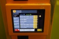 Obrazovka pro dotykový výběr druhu jízdenky namísto tlačítek na automatu AVJG z roku 2014.