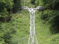 Tlačná podpěra č.6 lanové dráhy na Komáři Vížku obsahuje v kladkové baterii pro každé lano 9 kladek vedoucích lano. | 9.7.2012