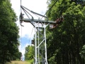 Nosná podpěra č.9 lanové dráhy na Komáři Vížku obsahuje v kladkové baterii pro každé lano 6 kladek vedoucích lano. | 9.7.2012