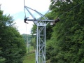 Nosná podpěra č.14 lanové dráhy na Komáři Vížku obsahuje v kladkové baterii pro každé lano 4 kladky vedoucí lano. | 9.7.2012