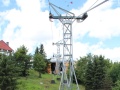 Nosná podpěra č.22 lanové dráhy na Komáři Vížku obsahuje v kladkové baterii pro každé lano 6 kladek vedoucích lano. | 9.7.2012