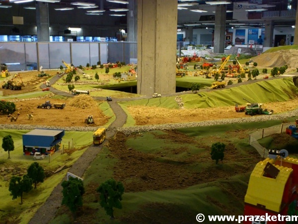 Součástí Království železnic je také plocha věnovaná stavebnicím Lego. | 21.4.2012