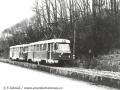 Souprava vozů T3 vypravená motolskou vozovnou bude složitě najíždět na trasu linky 6 s využitím provizorní jednokolejné tratě v Kukulově ulici. | 1979