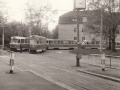 Vůz T1 na lince 23 ve smyčce Špejchar ve společnosti vlaku linky 20. | 1979