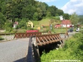 Přes záplavové území Ohře vede ke krytému mostu ještě menší, nekrytý mostek. | 10.7.2012