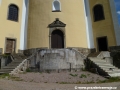 Obnovované rokokové schodiště barokního kostela v Neratově se snad dočká i návratu původní sochařské výzdoby. | 19.7.2011