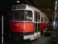 Zatímco oprava tramvaje T3 ev.č.6102 teprve začínala, oprava tramvaje T2 ev.č.6002 se postupně blížila ke zdárnému konci. Vůz T2 ev.č.6002 se podařilo vyfotografovat pouze zezadu. | 7.7.1998