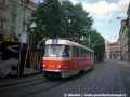 Na Senovážném náměstí byl vyfotografován sólo vůz T3 ev.č.6838 na lince 5. Vlevo za ohradou probíhala několik let výstavba kolektoru | 29.5.1998