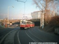 Linka 8 byla na Těšnově běžně provozována až do podzimu roku 1998. Souprava vozů T3SUCS ev.č.7078+7079 náležela v té době vozovně Vokovice | 21.12.1997