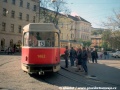 Pohled zezadu na soupravu T2 ev.č.1462+1470 při odjezdu ze zastávky Česká | 27.10.1997