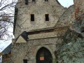 Že je Točník stavbou, která měla plnit především úkoly reprezentační, dokládá v roce 1524 z původní první brány nad nově otevřený západní vjezd přenesená řada deseti štítů, které byly jak počtem, tak i původním seřazením úplnou obdobou heraldické výzdoby Staroměstské mostecké věže v Praze | 28.10.2008