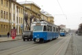 Většinu vozového parku v ukrajinském městě Vinnica tvoří ojeté tramvaje ze švýcarského Curychu, které sem byly dodány i s technologií pro údržbu. Na snímku přijíždí legendární tramvaj typu Be 4/6 Mirage #303 z roku 1967. | 13.4.2013