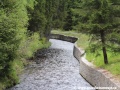 Vchynicko-Tetovský plavební kanál s břehem obloženým kamenem. | 21.5.2012