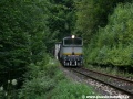 Chvíli poté se vynořuje osobní vlak vedený lokomotivou 754.084-2. | 6.8.2010