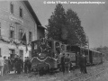 Slavnostní vlak obnovující osobní provoz na Heřmaničce vedený parní lokomotivou U 37.009 zastavil v cíli své cesty, Heřmanicích, zvaných tehdy ještě u Frýdlantu | 14.7.1957
