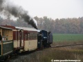 Parní lokomotiva U57.001 zvládá svůj úkol bravurně. | 5.11.2011