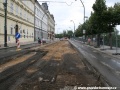 Snesené velkoplošné panely BKV a odfrézované podkladní vrstvy tramvajové tratě na Smetanově nábřeží u Národního divadla. | 8.7.2011