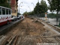 Snesené velkoplošné panely BKV a odfrézované podkladní vrstvy tramvajové tratě na Smetanově nábřeží u Karlových lázní. | 8.7.2011