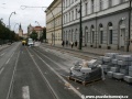 Obnovování nástupního ostrůvku zastávky Národní divadlo. | 13.8.2011