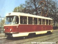 Během zkušebních jízd zavítal tramvajový vůz T3YU také na třetí kolej na Smetanově nábřeží u Národního divadla, aby zapózoval fotografovi pod siluetou Hradčan. | nedatováno