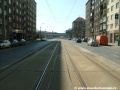 Původní podoba tratě v Sokolovské ulici v úseku zastávek U Svobodárny (dnes Divadlo Gong) a Balabenka. | 26.7.2004