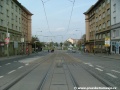Tramvajová trať v křižovatce s Kafkovou ulicí.