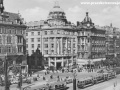 Dopravní ruch ve středu Václavského náměstí. | 50. léta
