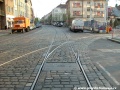 Rozjezdová výhybka umožňuje tramvajím, při využití pravého odbočení vjezd do areálu vozovny Strašnice.