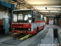 Prostor denního ošetření autobusů za mycím rámem s autobusem Karosa B732.1658 #7068. | 16.9.2004