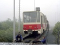 Definitivním odpojením od pražské kolejové sítě se uzavřela i krátká historie tohoto zajímavého vozu. | 17.10.2001
