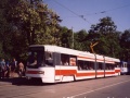 Prototypový vůz RT6N1 ev.č.0028 během víkendového vypravení na vložený spoj linky 3 stanicuje v zastávce Karlovo náměstí. | 31.5.1996