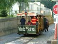 Vůz ev.č.90 tažený koňmi vjíždí do vozovny Motol | 27.8.2005