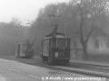 Motorový vůz ev.č.2242 se vrací pro odpojený vlečný vůz v prostoru výstupní zastávky. | 13.1.1974